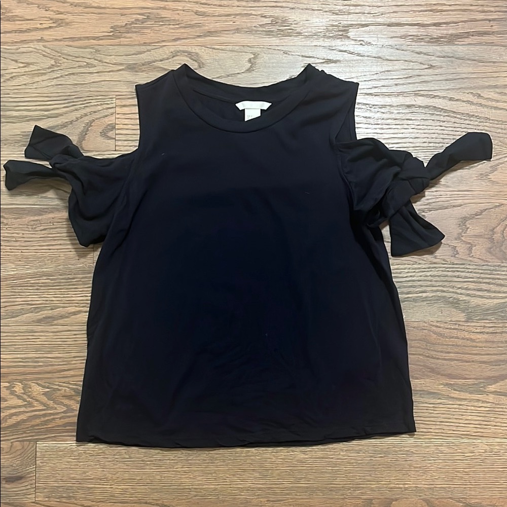 H&M toe shoulder navy tee size S EUC